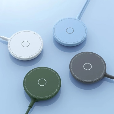 Mágneses töltőállomás PowerMag beépített állvánnyal és gyors 15W töltéssel minden MagSafe vagy QI támogatott készülékhez Mágneses töltőállomás PowerMag beépített állvánnyal és gyors 15W töltéssel minden MagSafe vagy QI támogatott készülékhez