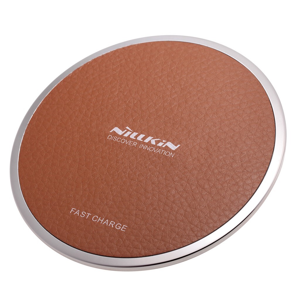 Nillkin "Magic Disk III" prémium vezeték nélküli QI töltőállomás 10 W gyorstöltéssel - barna